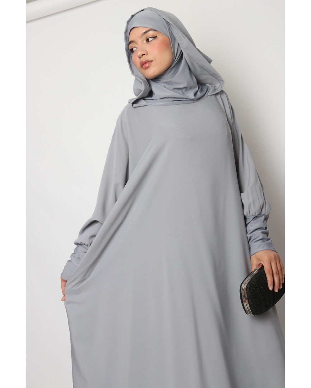 Abaya oversize hijab intégré capuche