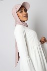 Hijab à enfiler avec casquette intégrée