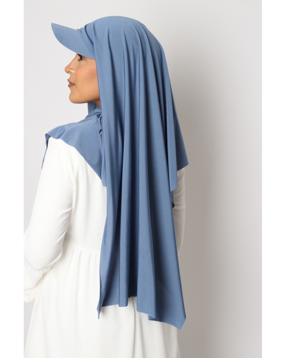 Hijab à enfiler avec casquette intégrée