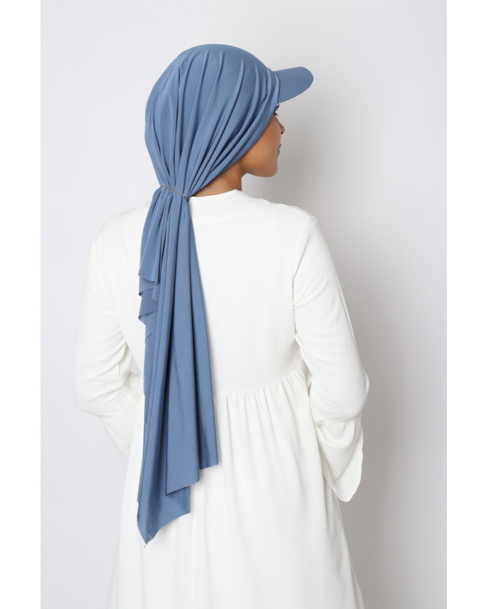 Hijab à enfiler avec casquette intégrée