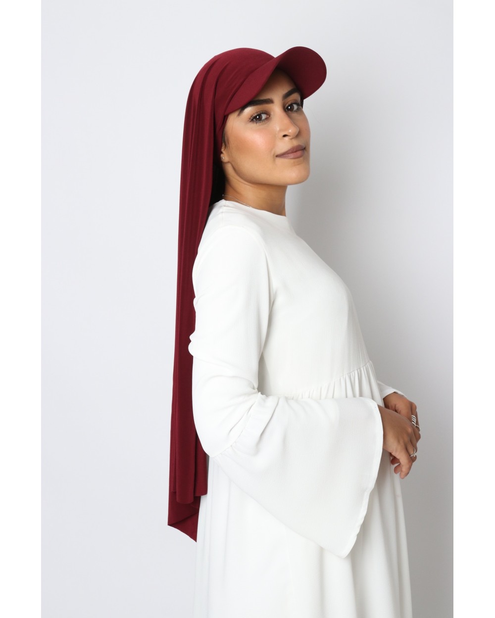 Hijab à enfiler avec casquette intégrée