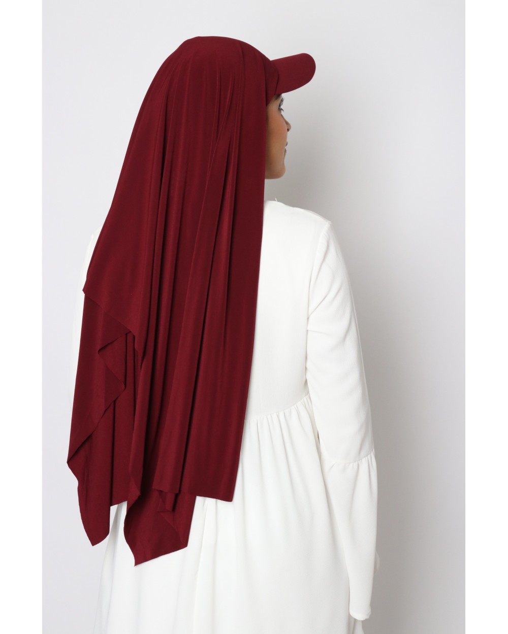 Hijab à enfiler avec casquette intégrée