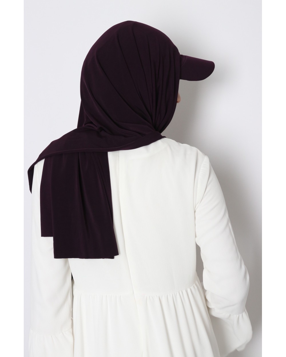 Hijab à enfiler avec casquette intégrée