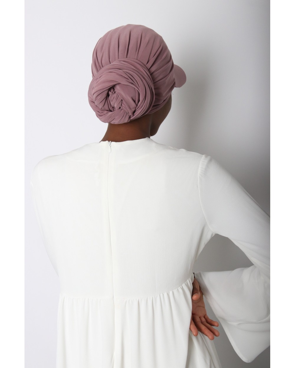 Hijab à enfiler avec casquette intégrée