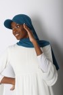 Hijab à enfiler avec casquette intégrée