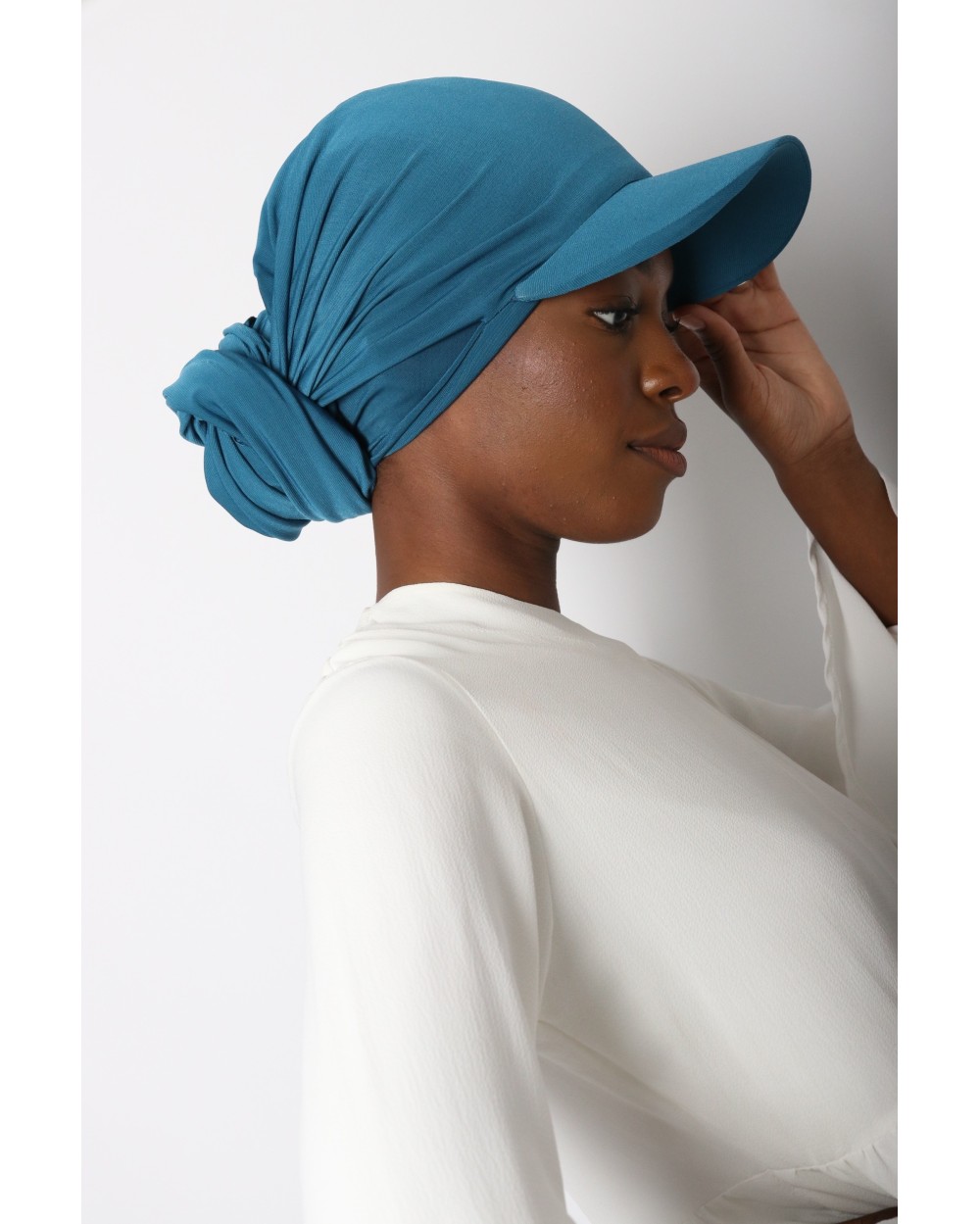 Hijab à enfiler avec casquette intégrée