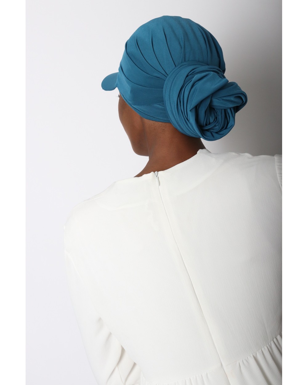 Hijab à enfiler avec casquette intégrée