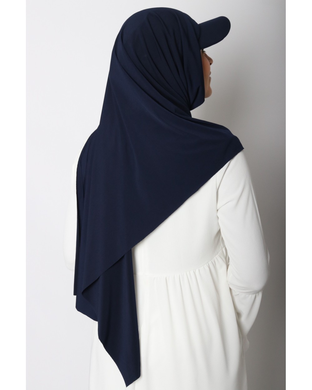 Hijab à enfiler avec casquette intégrée