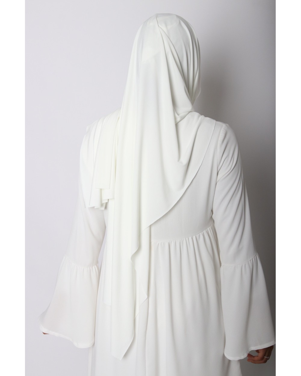 Hijab à enfiler avec casquette intégrée