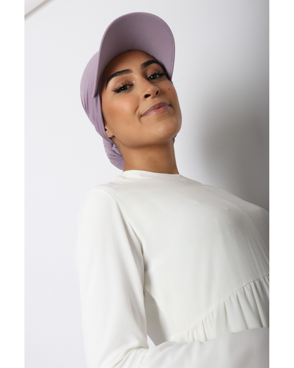 Hijab à enfiler avec casquette intégrée