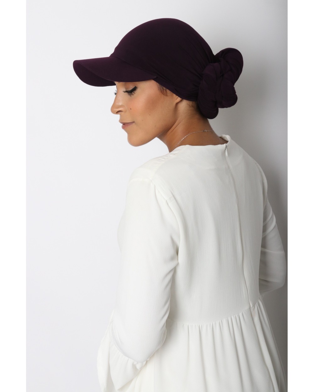 Hijab à enfiler avec casquette intégrée