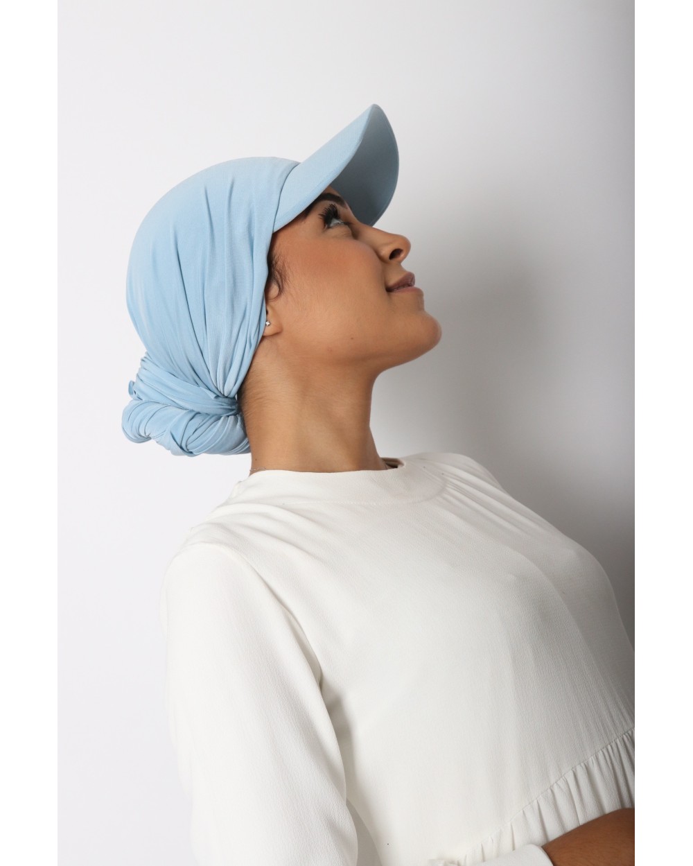 Hijab à enfiler avec casquette intégrée