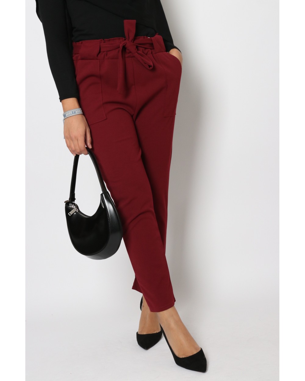 Carrot pants with belt