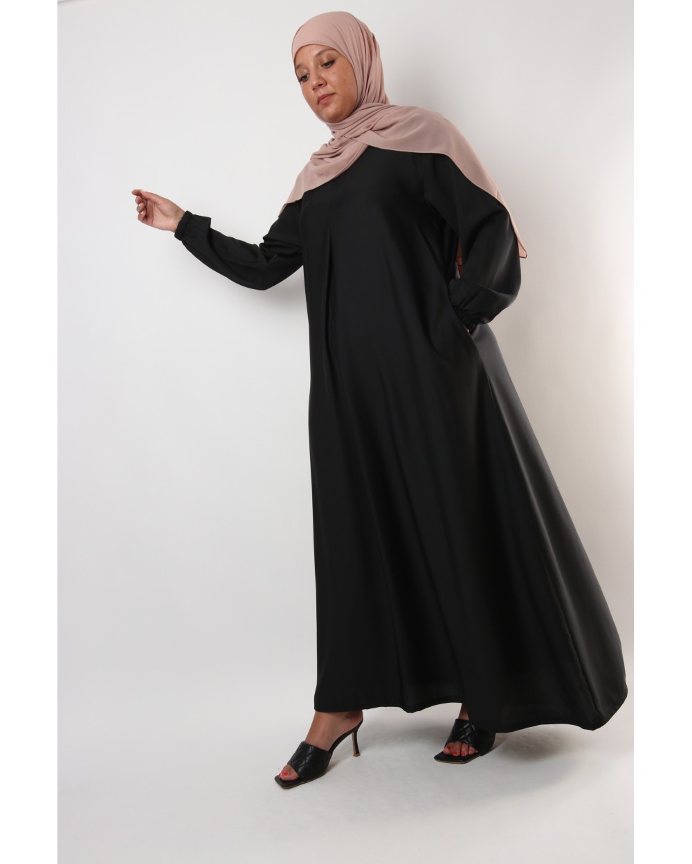 Nidha long oriental Abaya
