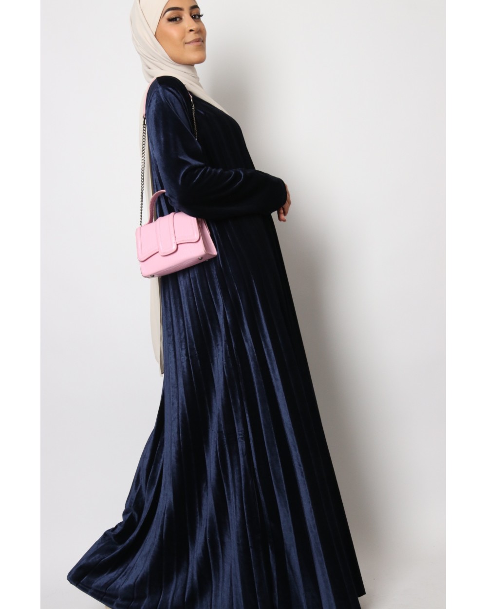 Retylia pleated velvet dress