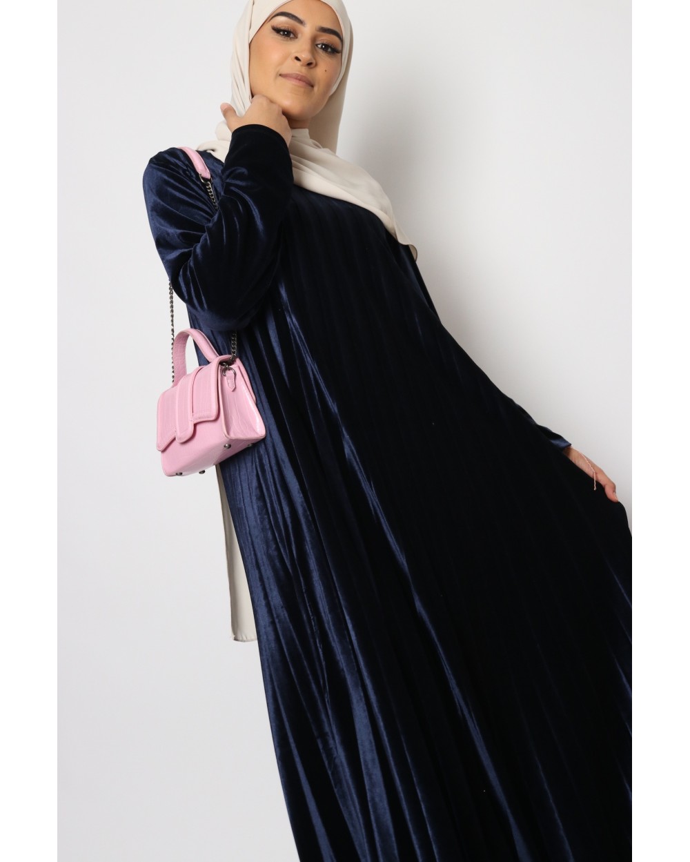 Retylia pleated velvet dress