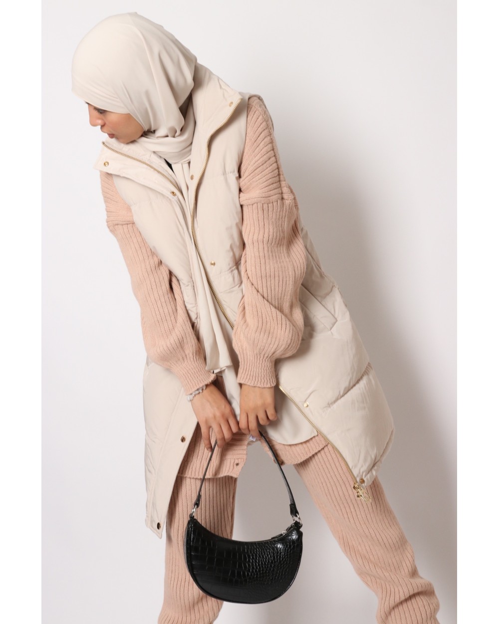 Sleeveless down jacket