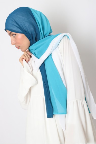 Tricolor chiffon shawl