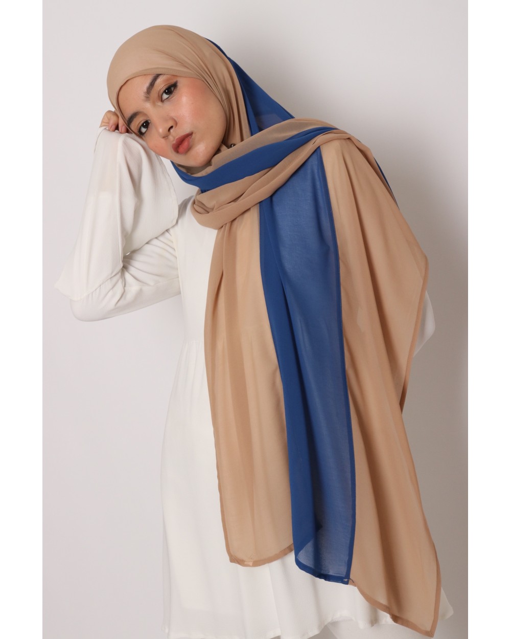 Tricolor chiffon shawl