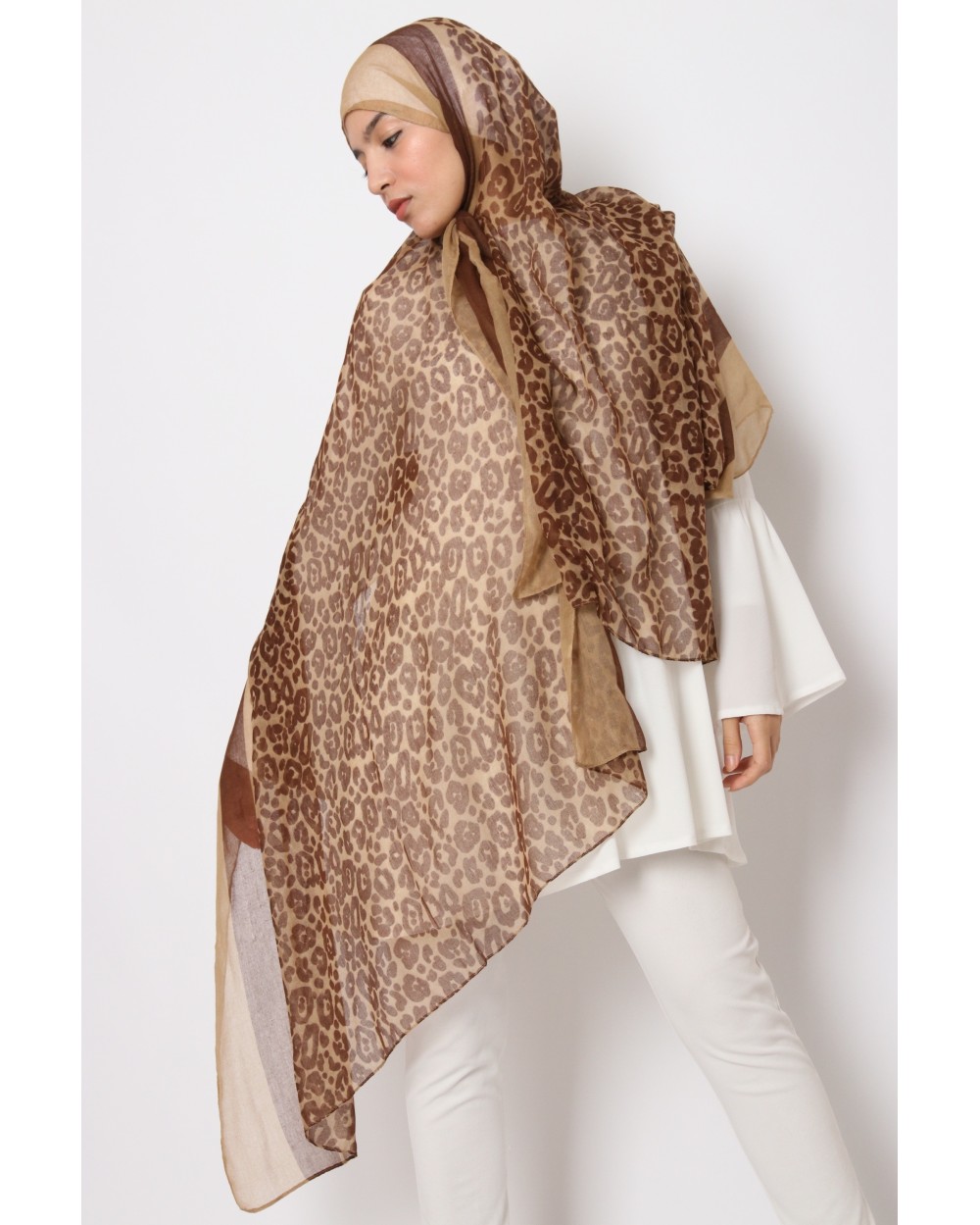 Maxi leopard print scarf