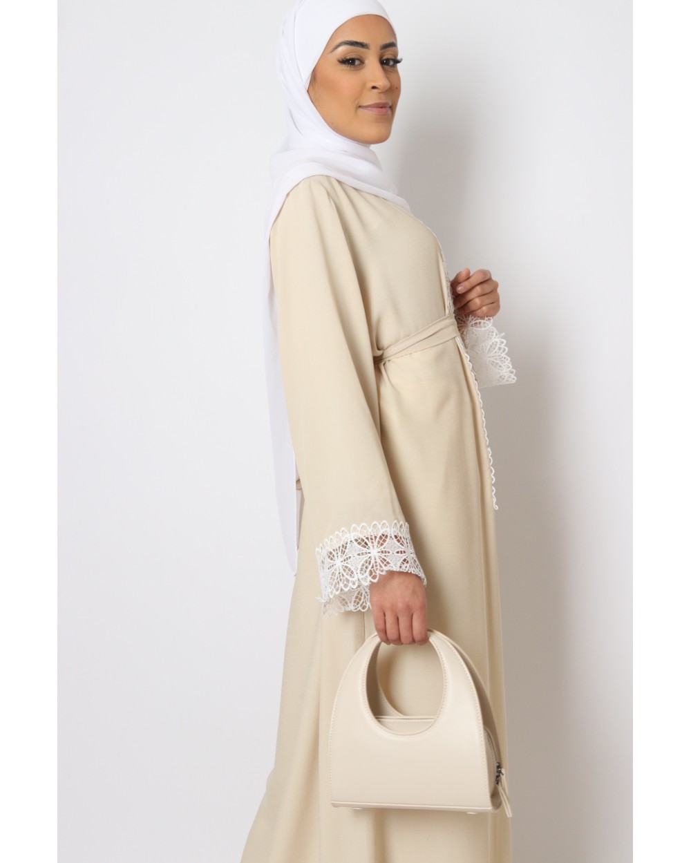 Kimono long Anya avec dentelle blanche