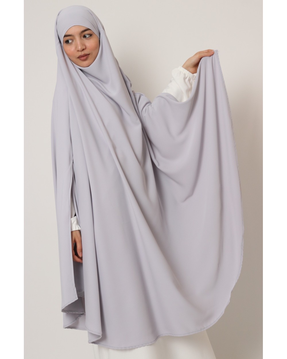 Khimar with slits