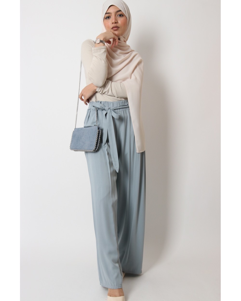 Pantalon large ceinture à nouer