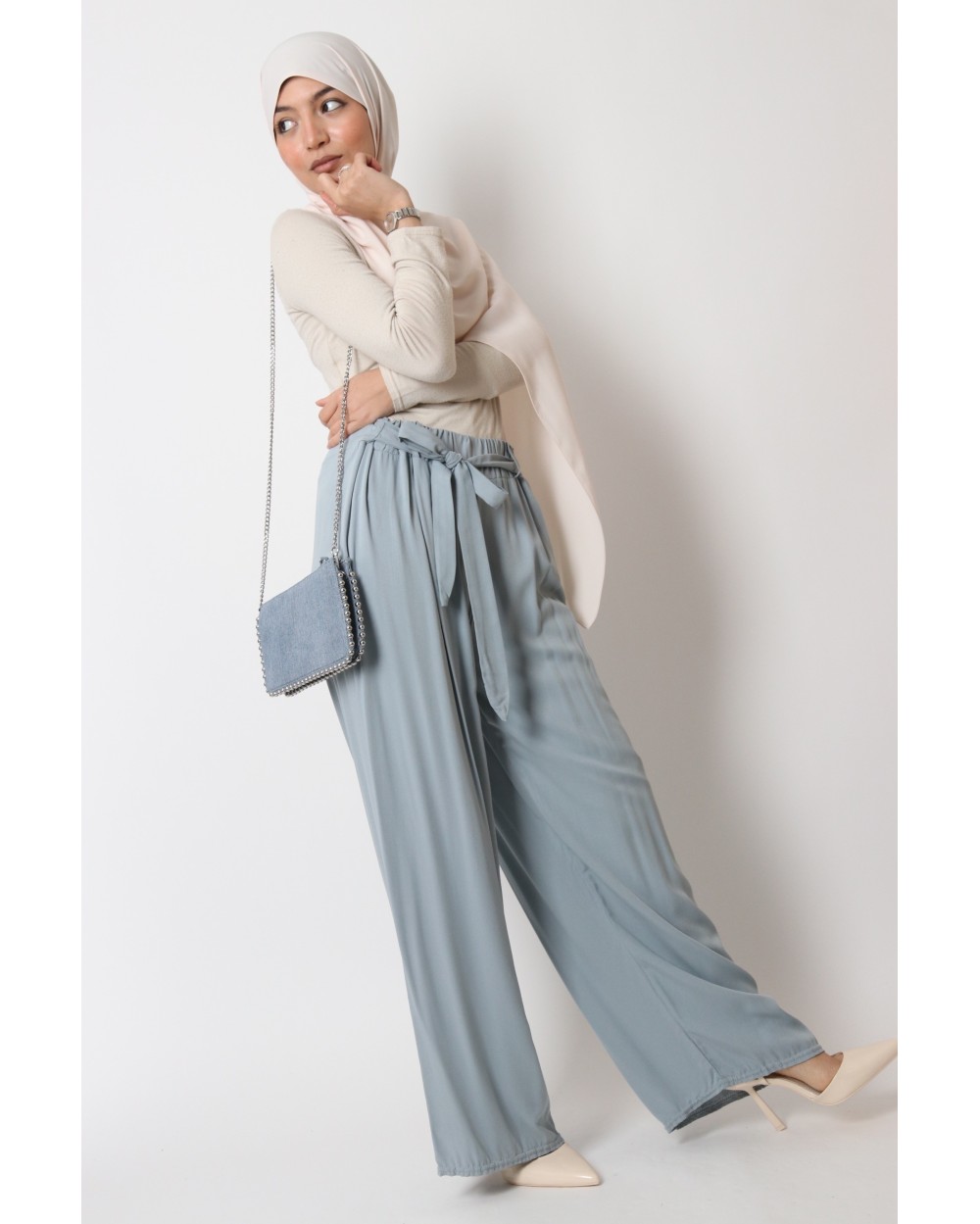Pantalon large ceinture à nouer