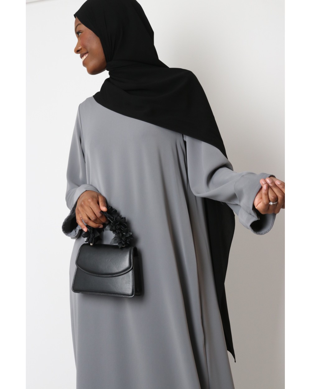 Abaya Antilia manches revers grande taille