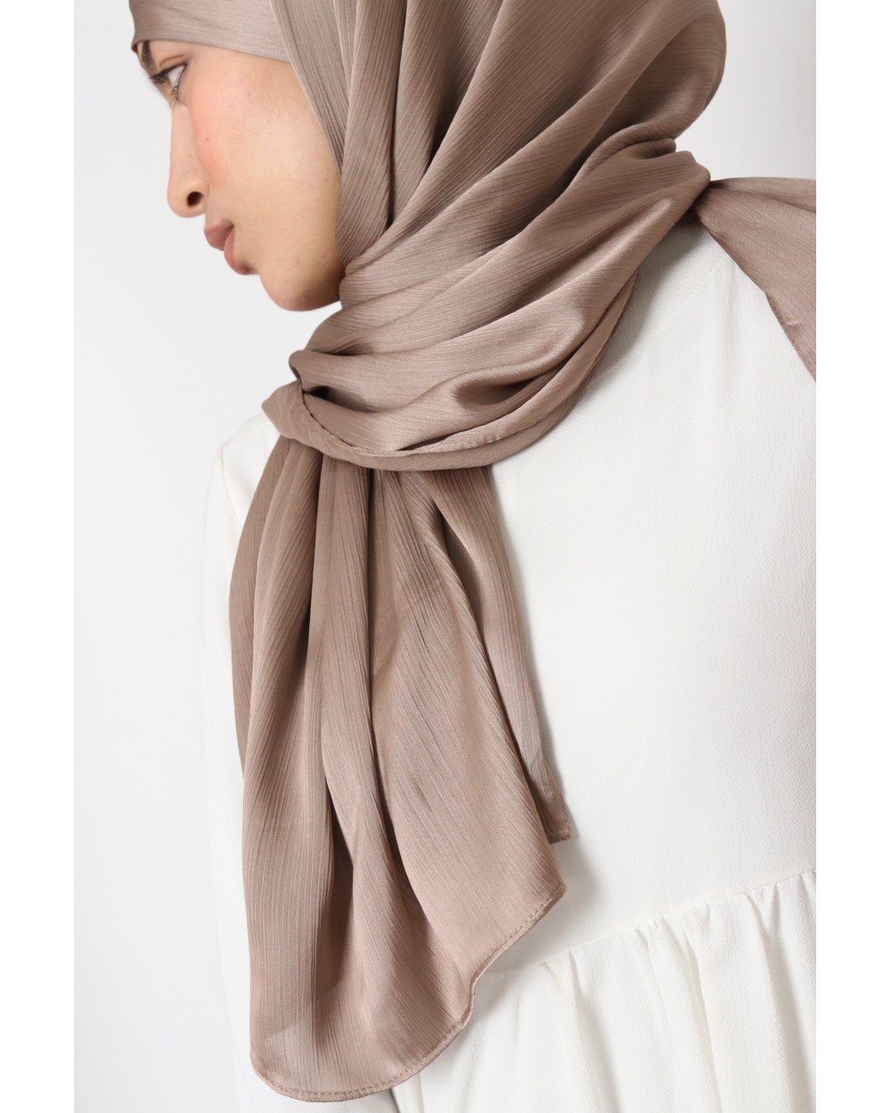 Hijab satin plissée à nouer