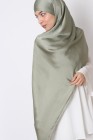 Hijab satin plissée à nouer