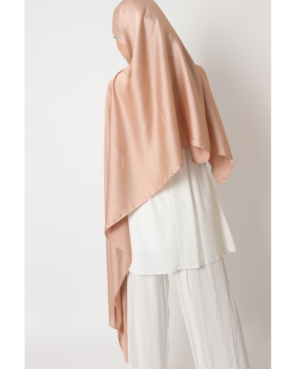Hijab satin plissée à nouer