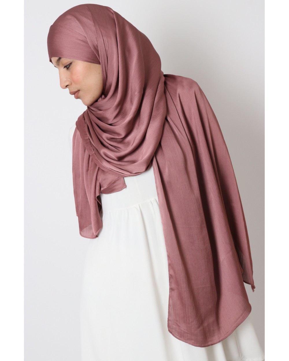 Hijab satin plissée à nouer
