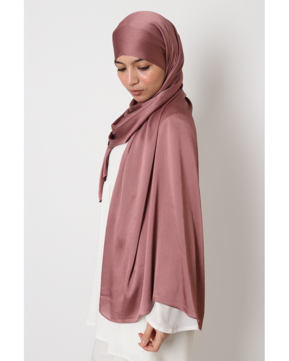 Hijab satin plissée à nouer