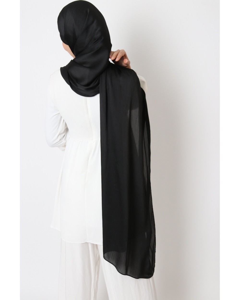 Hijab satin plissée à nouer