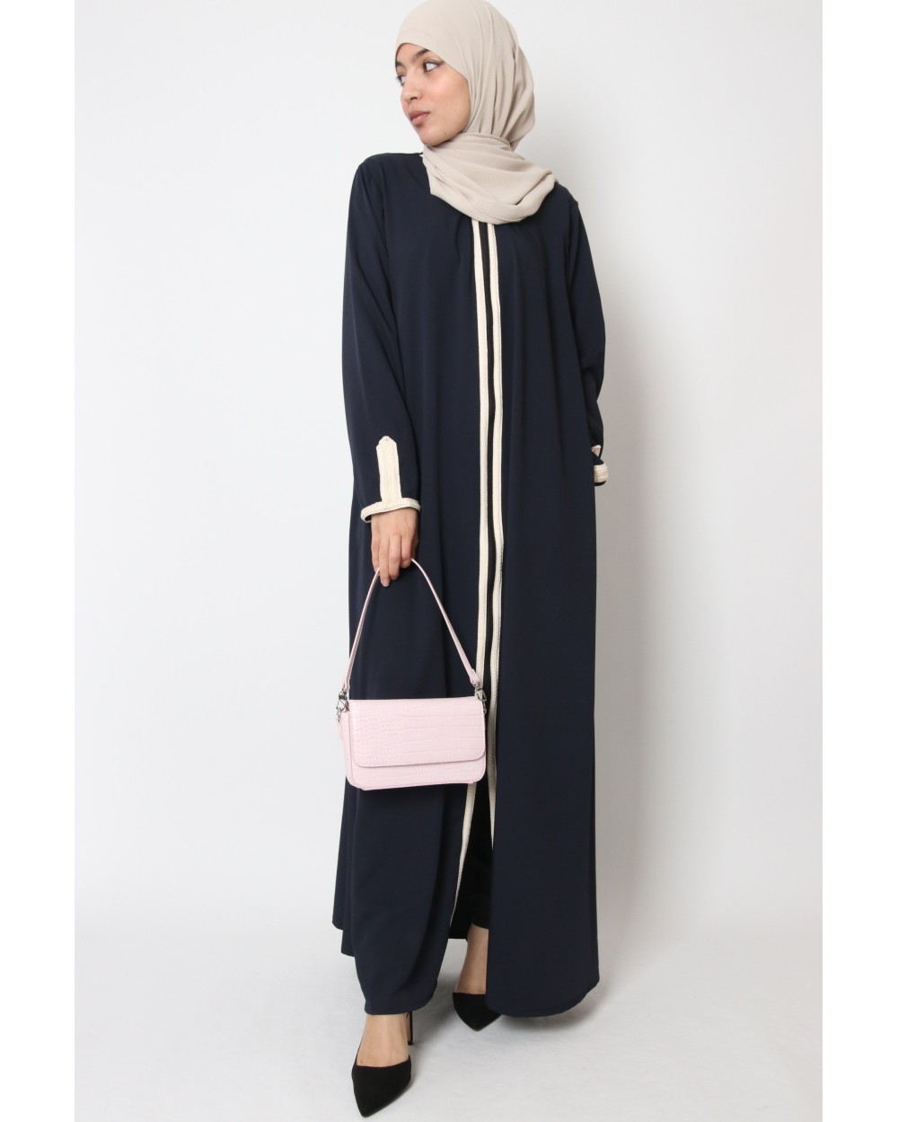 Longue abaya à zip avec finition brodée