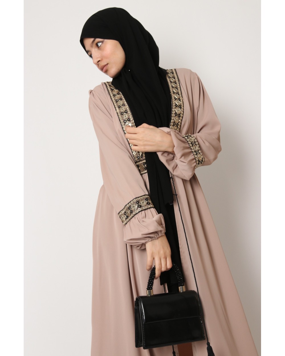 Medina silk kimono with ornament