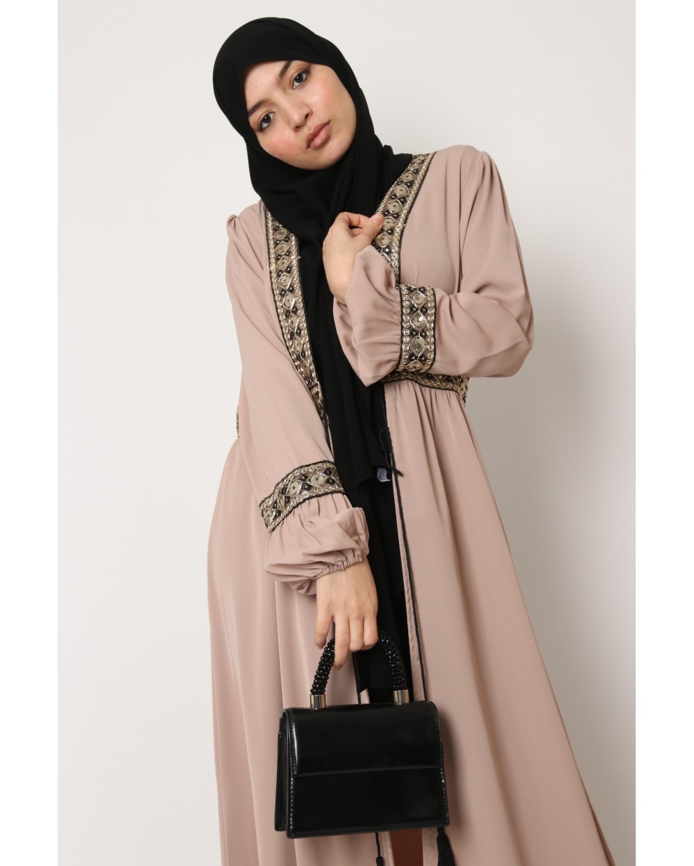 Medina silk kimono with ornament