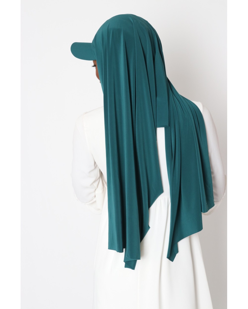 Hijab à enfiler avec casquette intégrée
