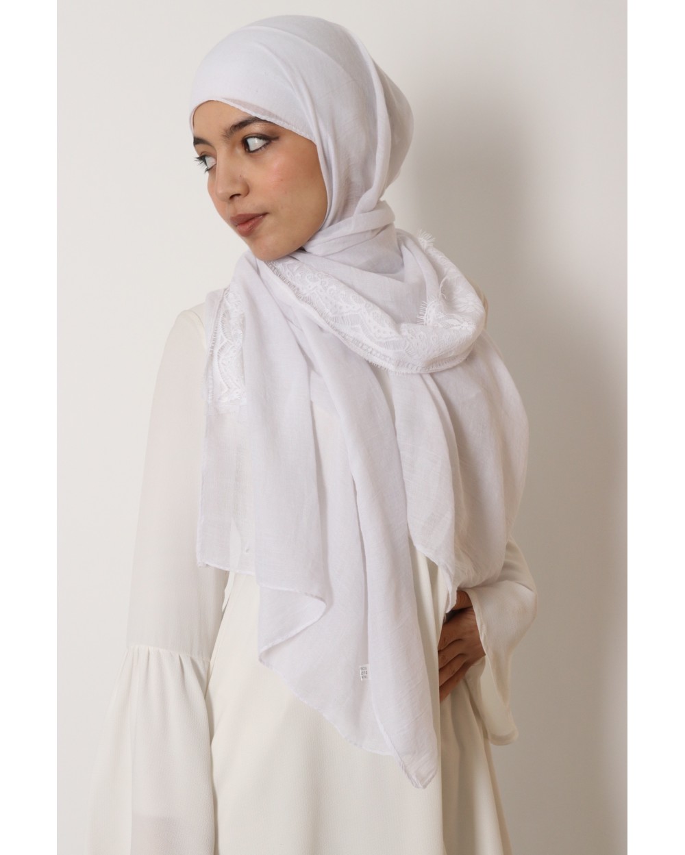 Maxi Classic Hijab with Lace