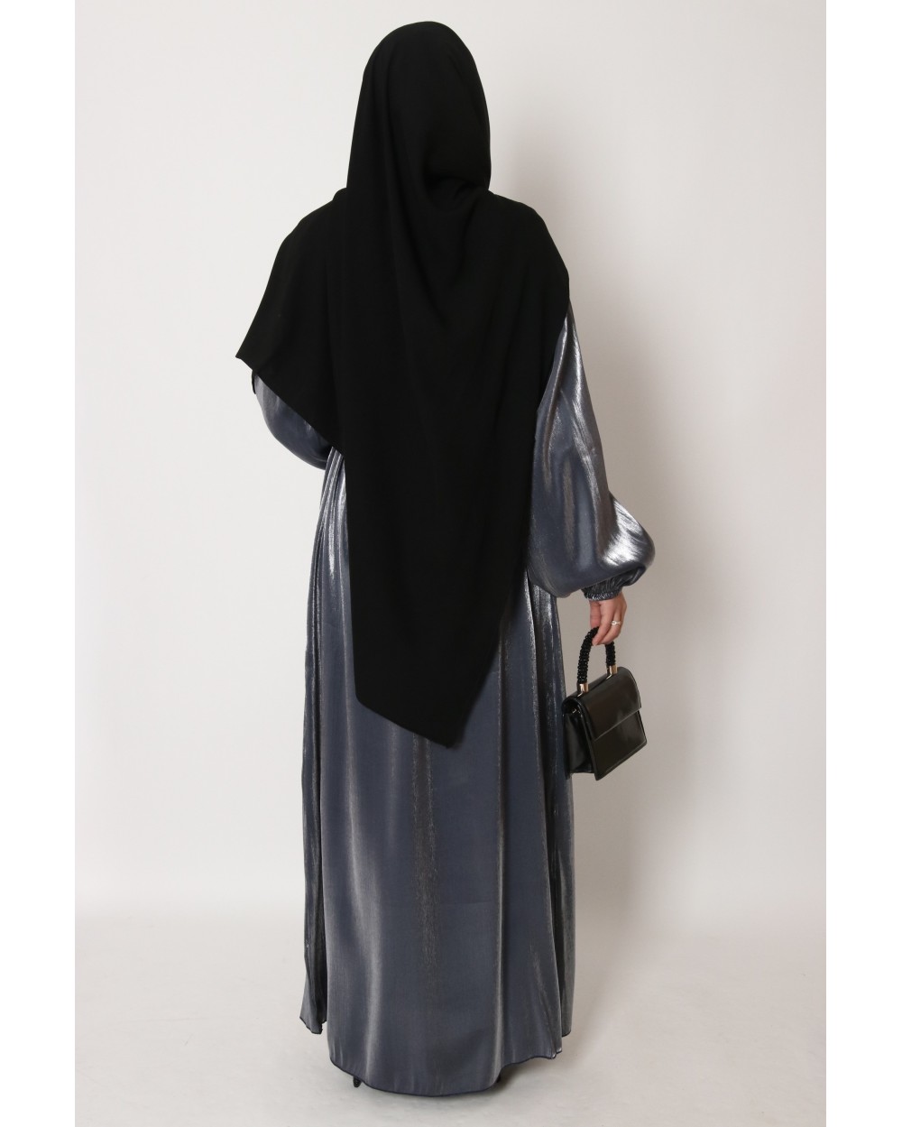 Robe métallisée manches bouffantes