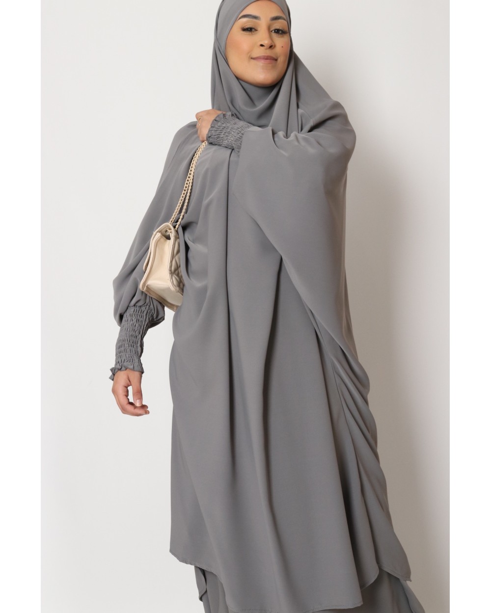 Jilbab store for the Muslim woman, cheap jilbab skirt and harem pants