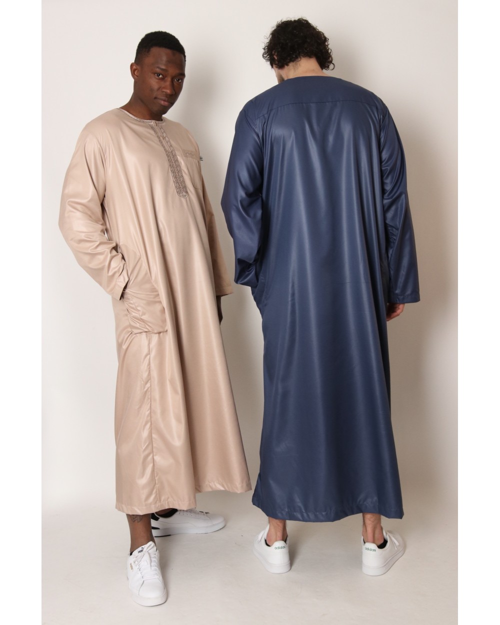 Aawoe satin thobe long sleeves