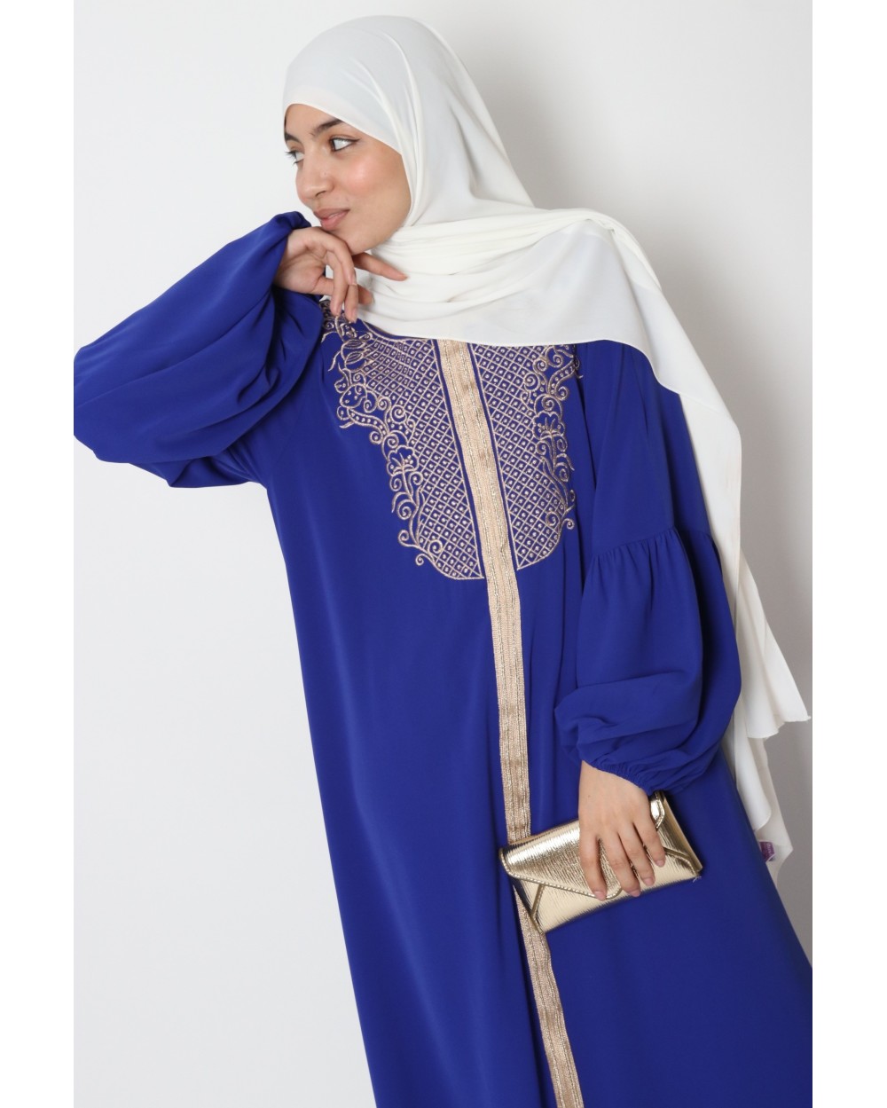 Abaya Marwa broderie dorée plastron Oumi