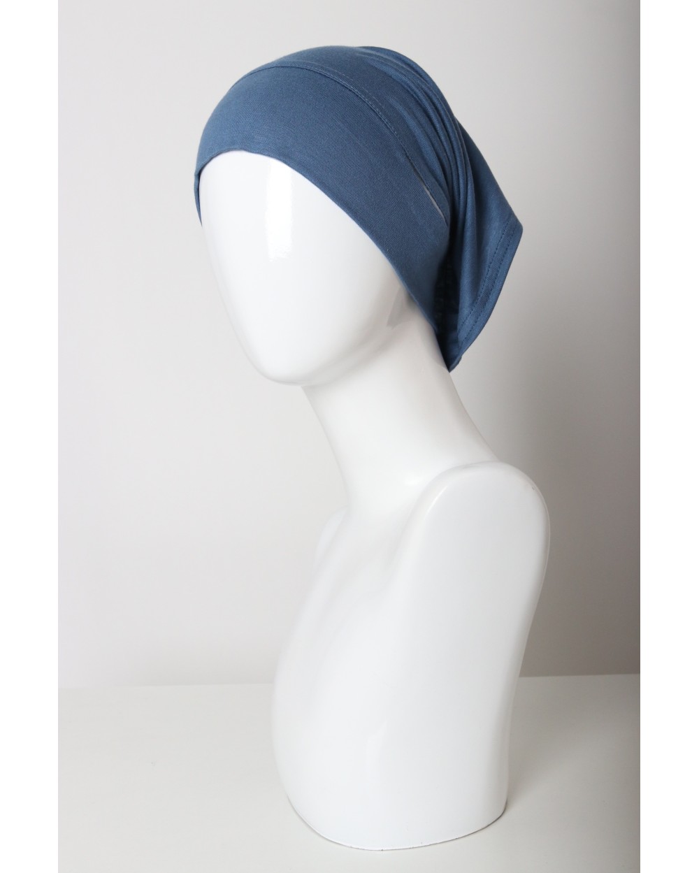 Beanie with earphone bezel slits