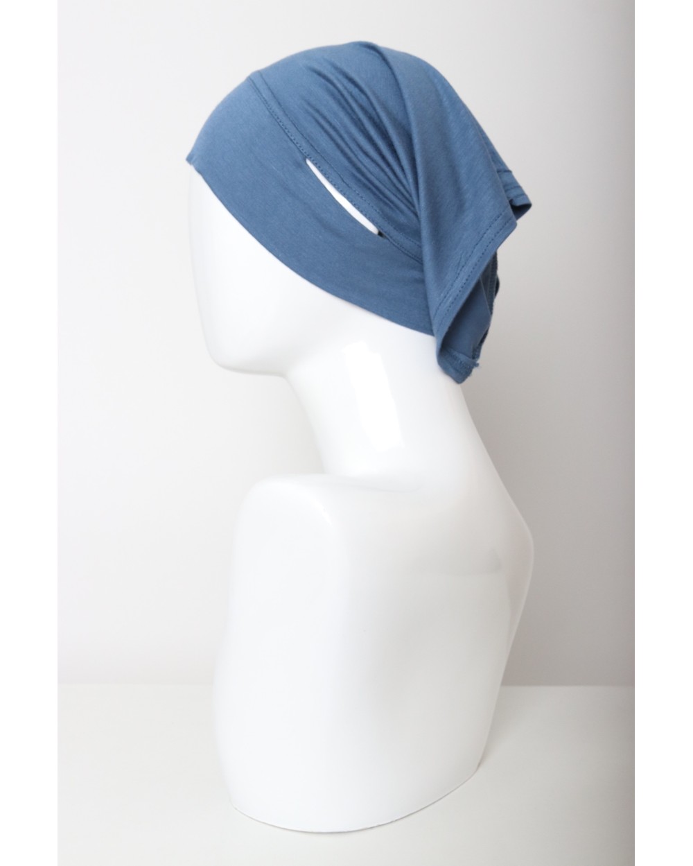 Beanie with earphone bezel slits