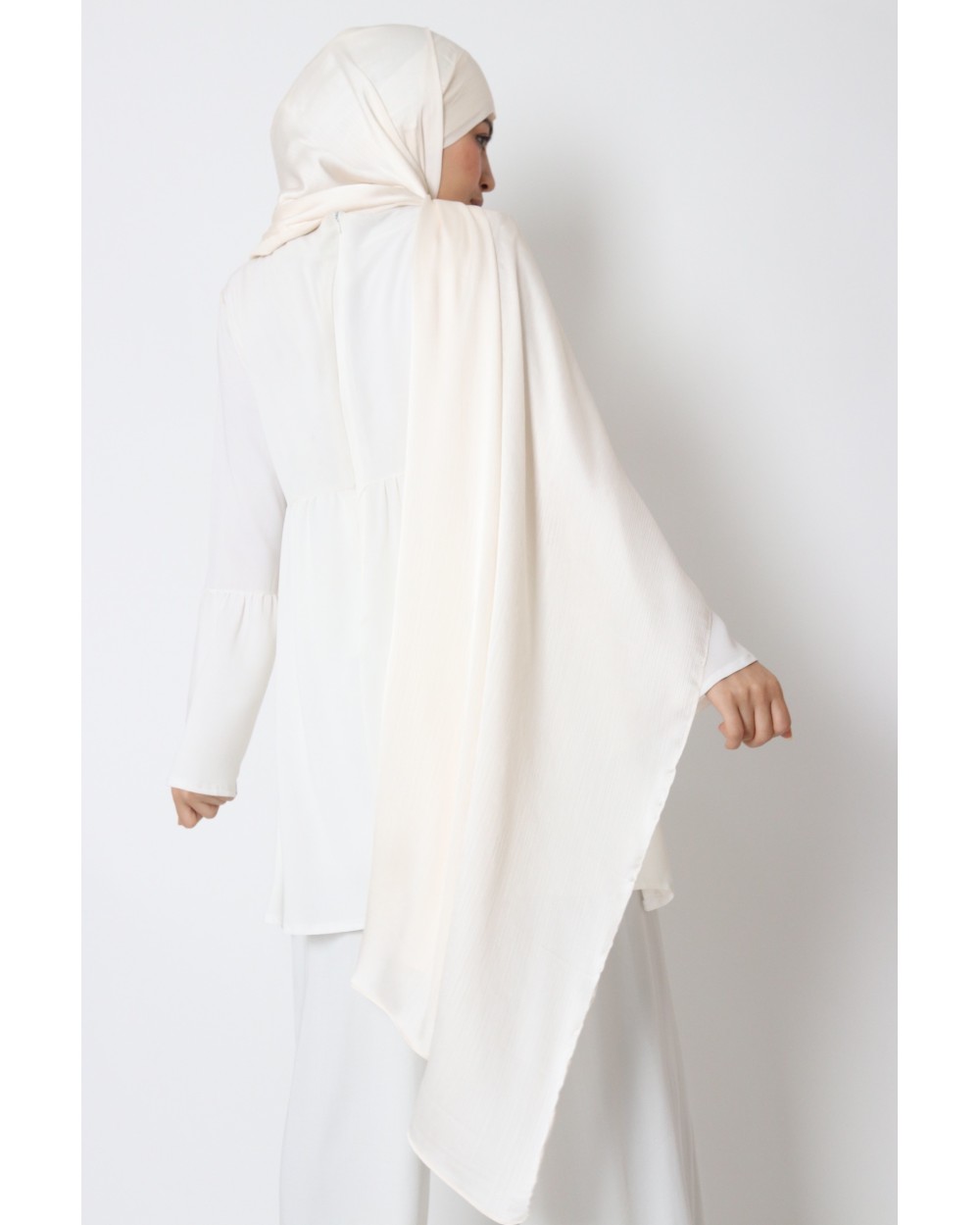 Hijab satin plissée à nouer