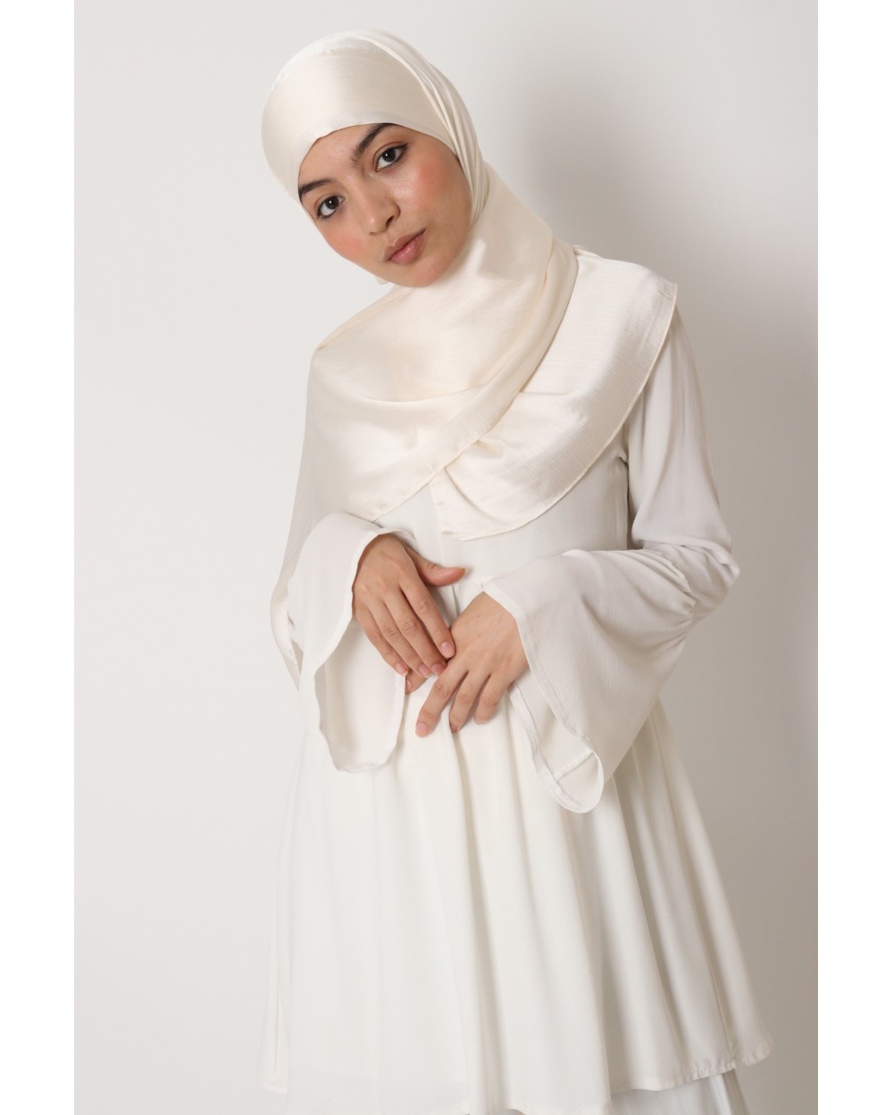Hijab satin plissée à nouer