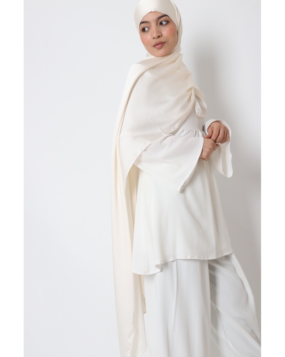 Hijab satin plissée à nouer