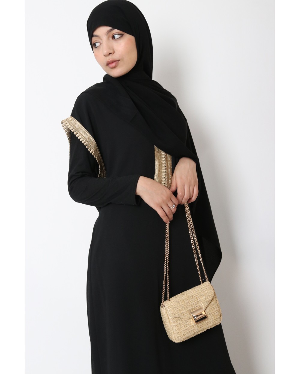 Sous robe en mousseline avec broderie et ceinture